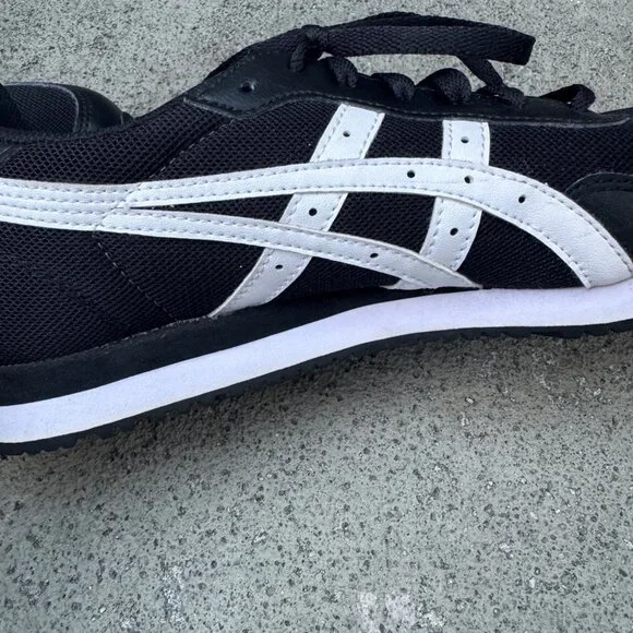 ASICS TIGER RUNNER Sneakers Mens 8.5 Womens 10 Unisex Black Retro Running Shoes - Picture 7 of 11